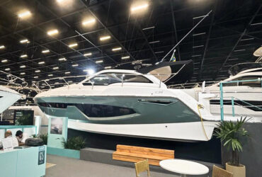 boats with swim platforms